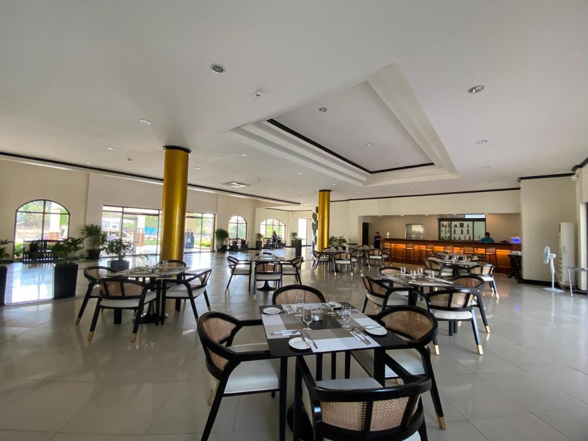 Plaza Del Norte Hotel And Convention Center Лаоаг Экстерьер фото